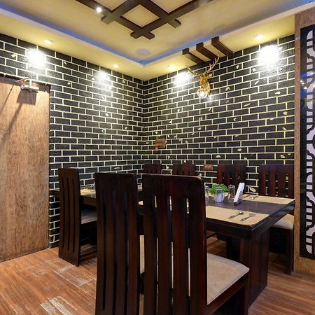 Hotel O Chilli Pepper Hotel And Restaurant Калькутта Экстерьер фото