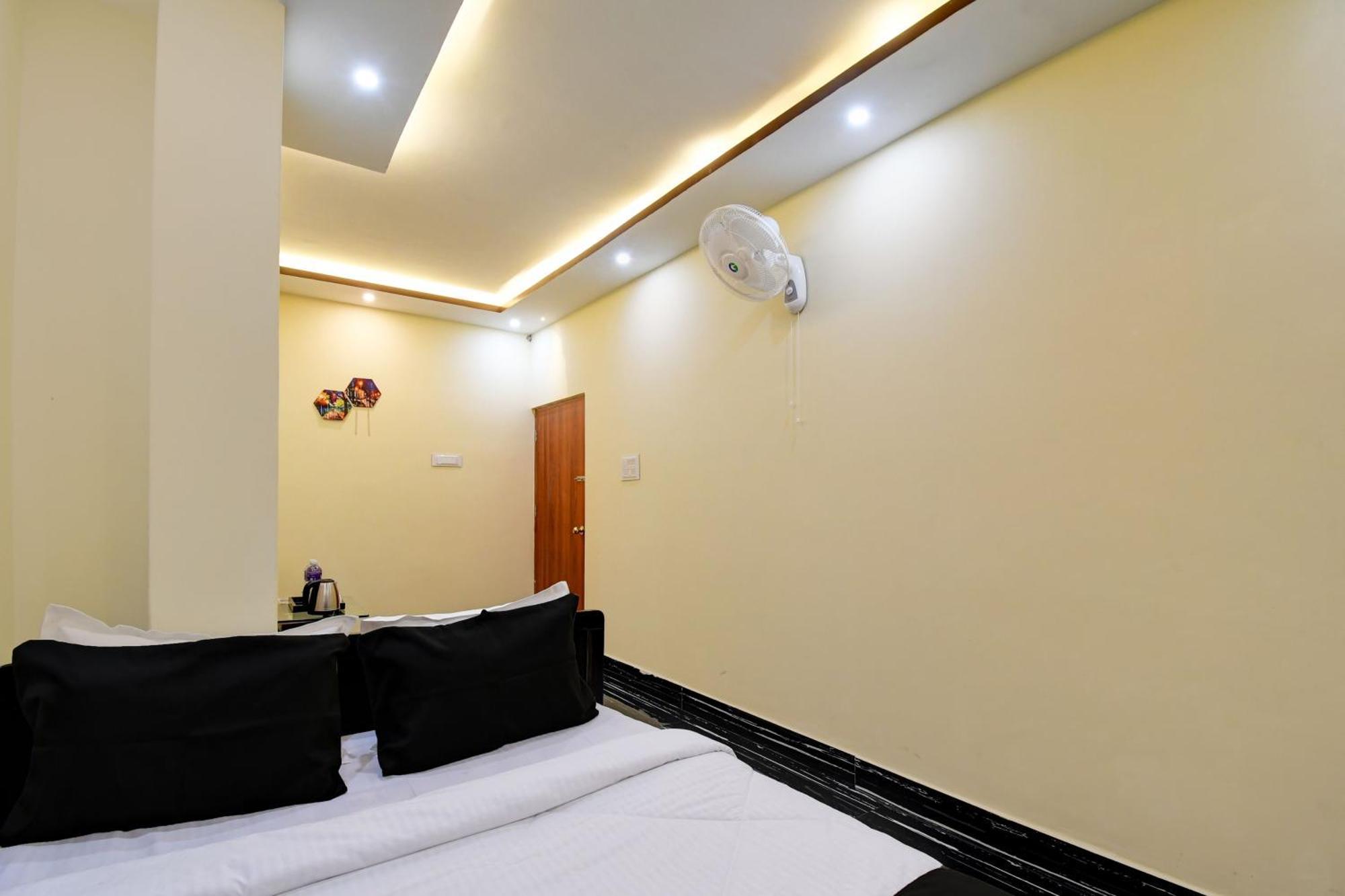 Hotel O Chilli Pepper Hotel And Restaurant Калькутта Экстерьер фото